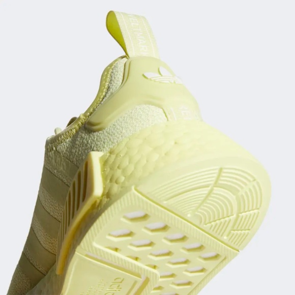 [NEW] Women's Adidas NMD_R1 Shoes GX8382 - Picture 8 of 8